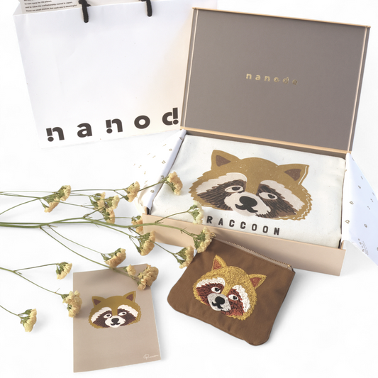 Raccoonギフトボックスセット(ティッシュポーチ&2wayトートバッグ)